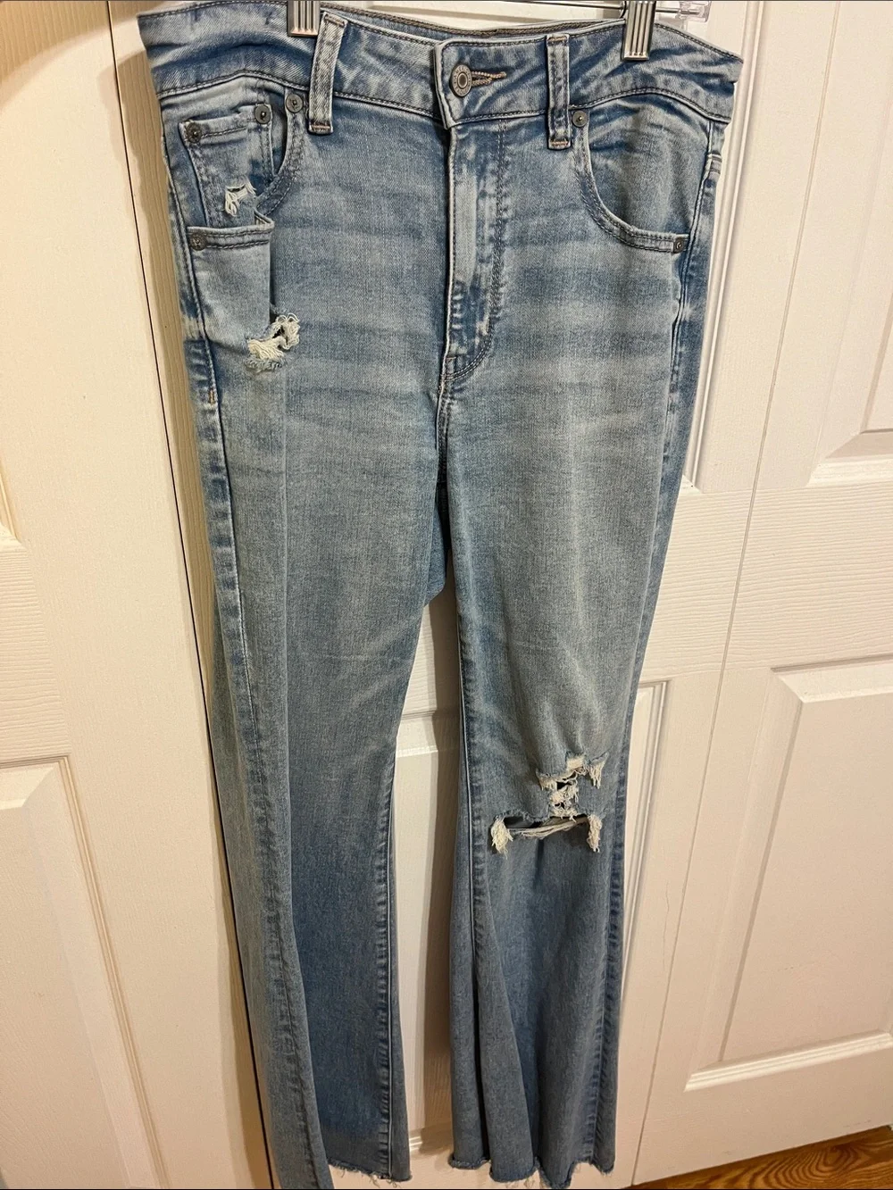 American Eagle Outfitters Light Blue Distressed Straight-Leg Jeans